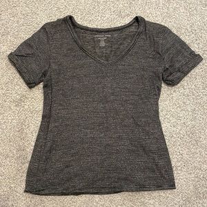 American Eagle short sleeved, cuffed shirt